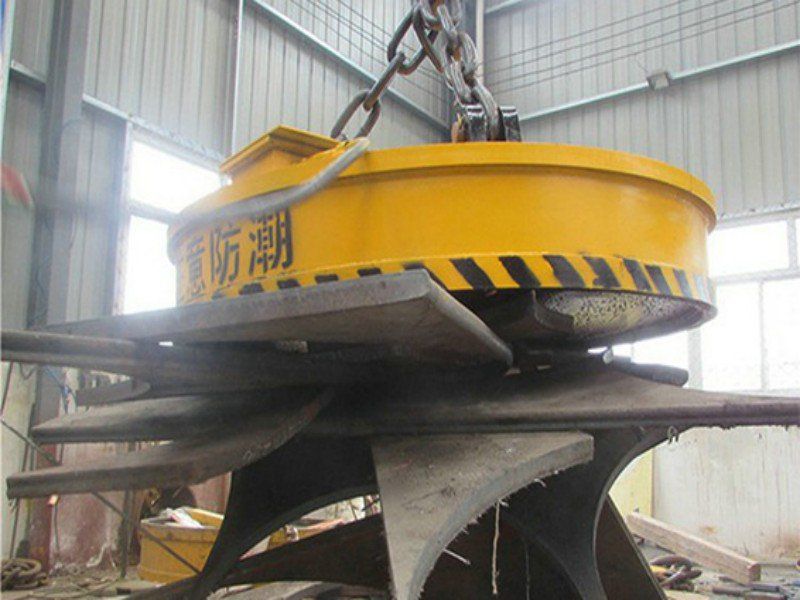 scrap yard crane electromagnet