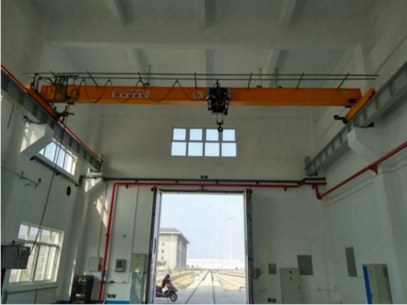 Celling Crane